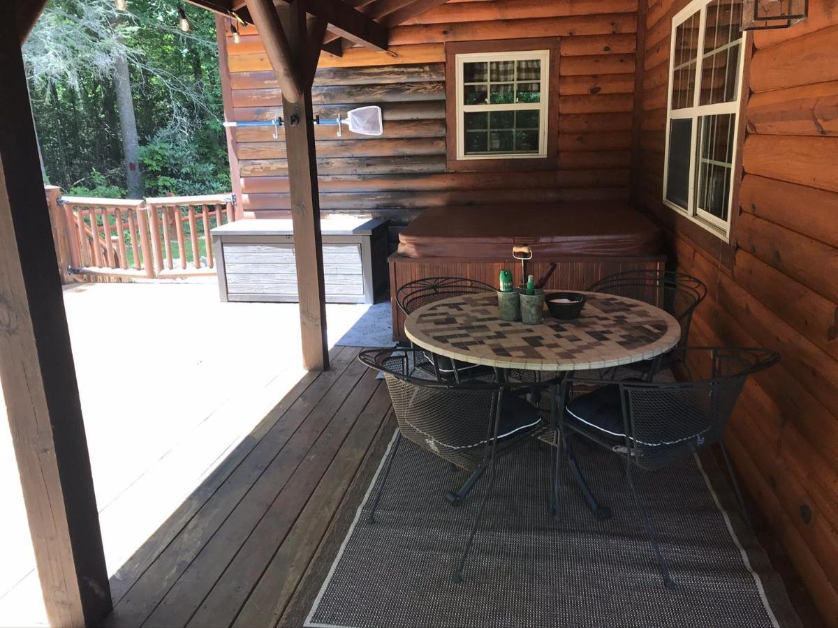 Tree Top Lodge - Gorgeous Lake Cabin With Hot Tub & Magnificent Views Of Forests And Mountains! Cabin Butler Eksteriør billede