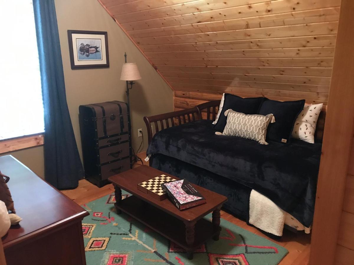 Tree Top Lodge - Gorgeous Lake Cabin With Hot Tub & Magnificent Views Of Forests And Mountains! Cabin Butler Eksteriør billede
