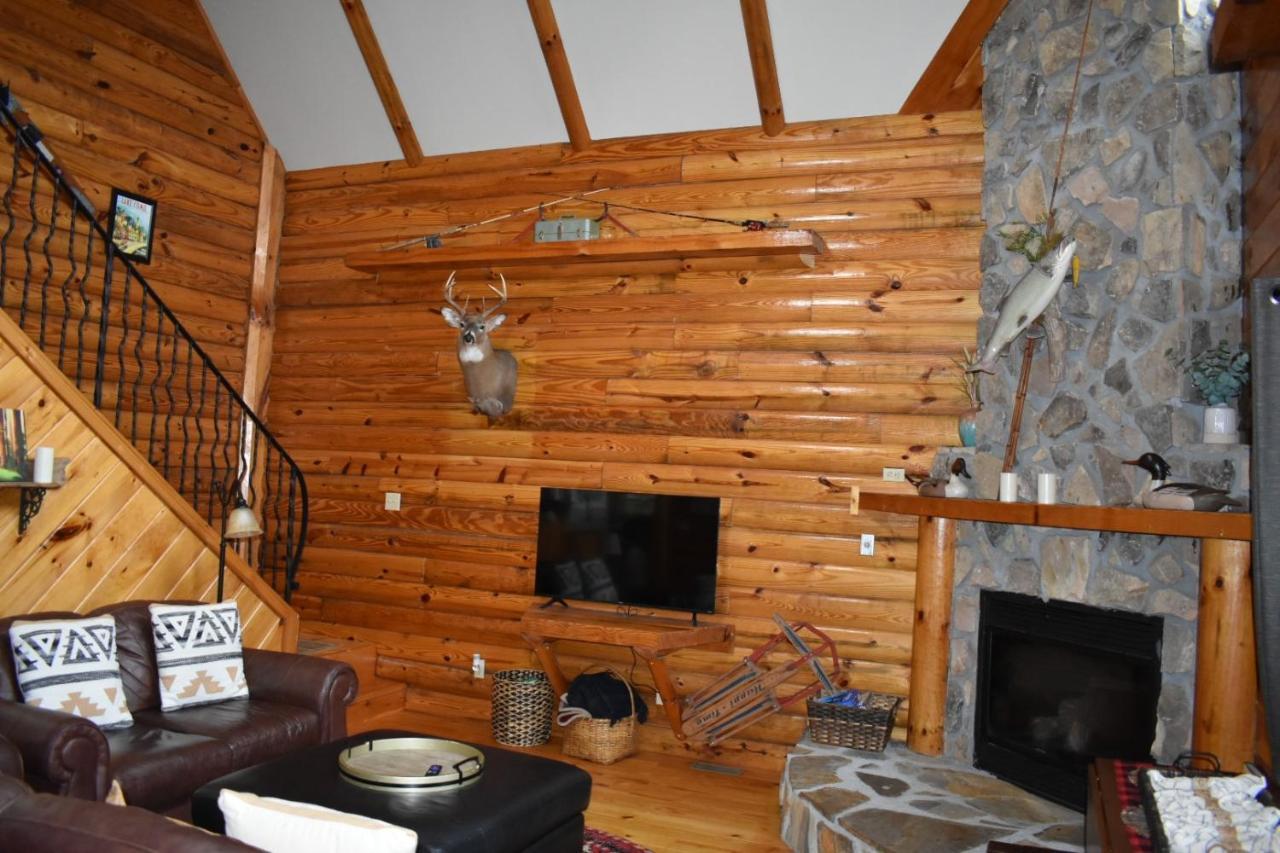 Tree Top Lodge - Gorgeous Lake Cabin With Hot Tub & Magnificent Views Of Forests And Mountains! Cabin Butler Eksteriør billede
