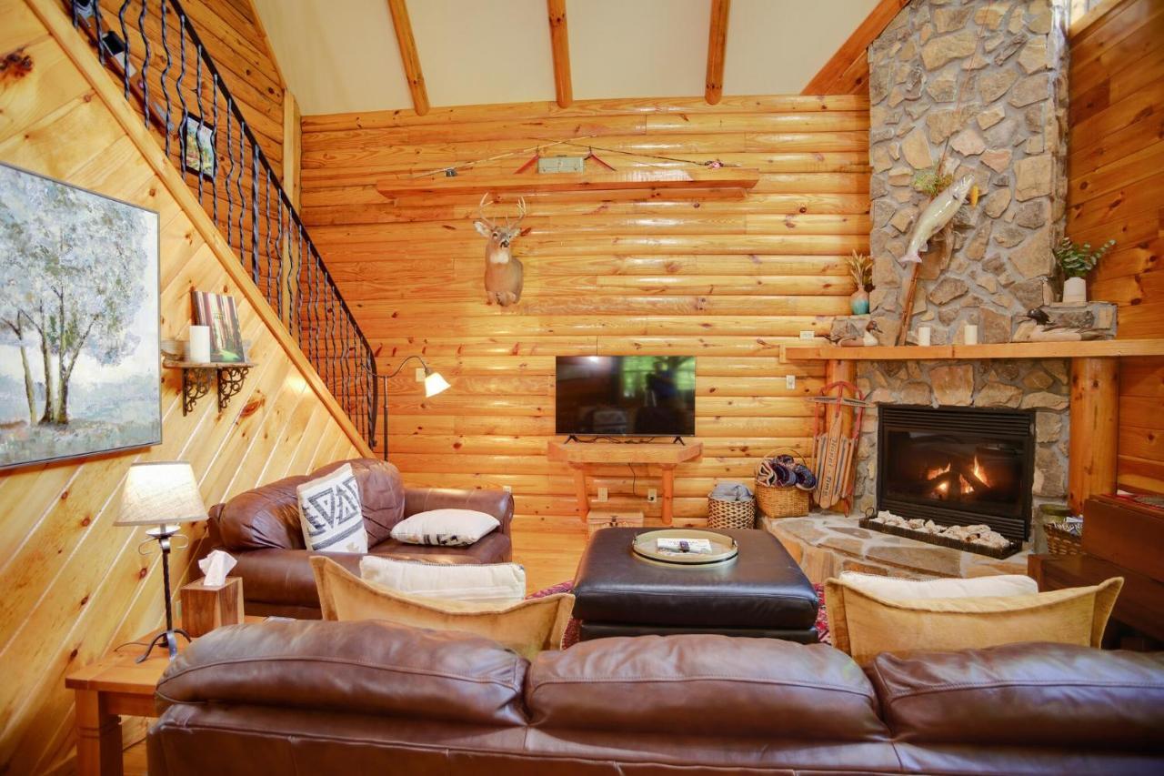 Tree Top Lodge - Gorgeous Lake Cabin With Hot Tub & Magnificent Views Of Forests And Mountains! Cabin Butler Eksteriør billede