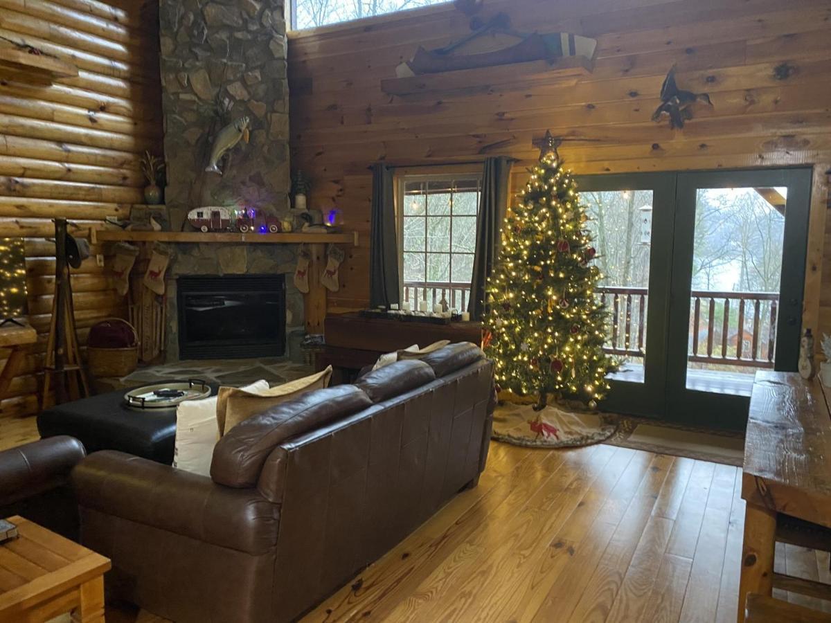 Tree Top Lodge - Gorgeous Lake Cabin With Hot Tub & Magnificent Views Of Forests And Mountains! Cabin Butler Eksteriør billede